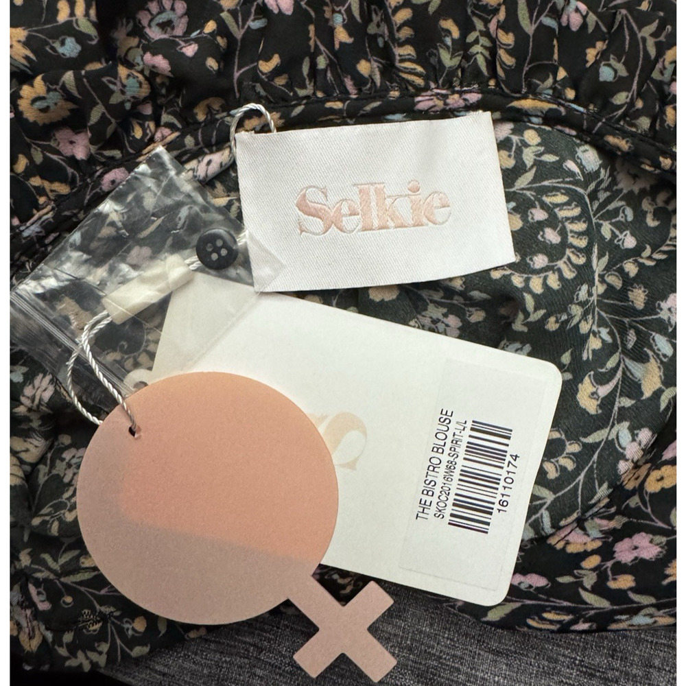 Selkie Black and White Puff Sleeve Blouse - Picture 6 of 7
